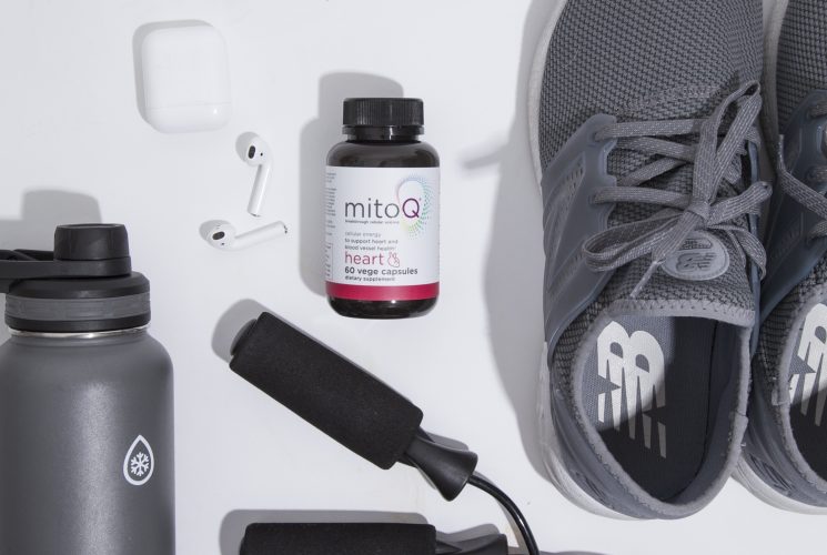 Looking for tips on easy healthy lifestyle habits you can add into your busy schedule? Check out these tips plus the one supplement that you need to be taking for more energy. | Healthy Living | Healthy Living Tips | Healthy Lifestyle | Healthy Living Habits |